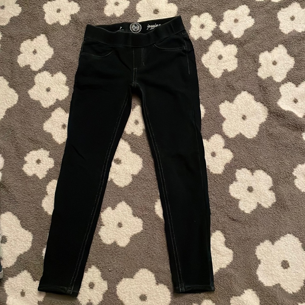 SO kids jeggings size 7. Dark blue denim.